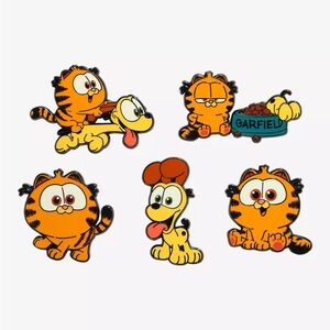 Garfield Chibi Garfield Blind Box Enamel Pin Hot Topic Exclusive